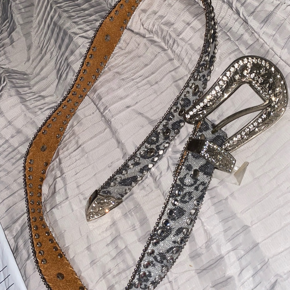 BUCKLE WOMENS BELT